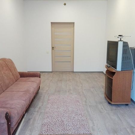 Apartment On Kryvorizhstal Street 35-24 Krivoy Rog Luaran gambar