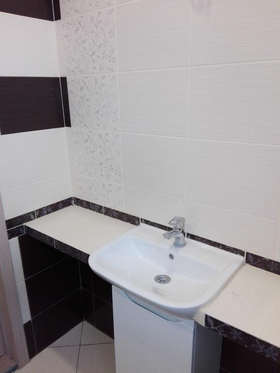 Apartment On Kryvorizhstal Street 35-24 Krivoy Rog Luaran gambar